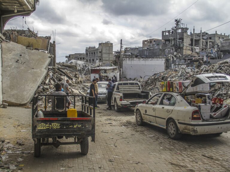 Thousands trapped in Jabalia as Israel steps up attacks in northern Gaza