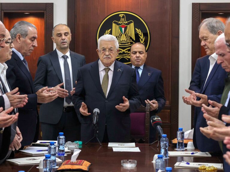 Palestinian President Mahmoud Abbas appoints aide as PLO deputy