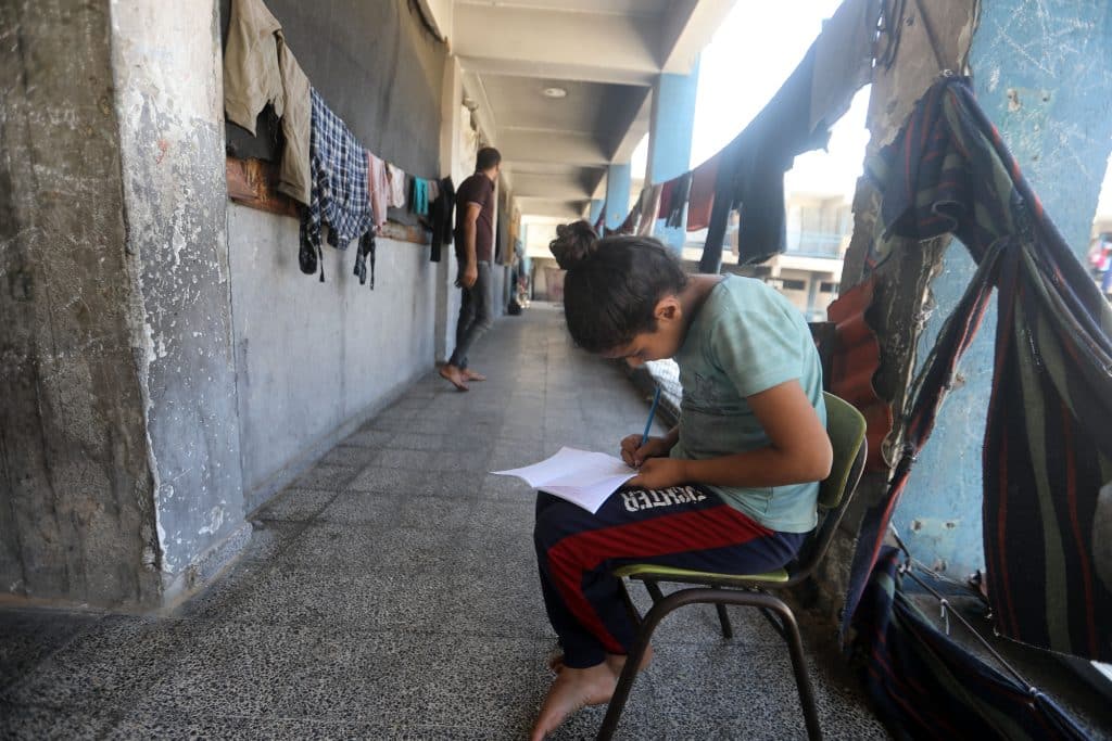 The new school year in Gaza begins in tents